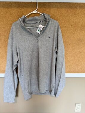 Vineyard Vines Men’s Light Gray Quarter-Zip Pullover